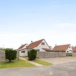 Village Park V107 *